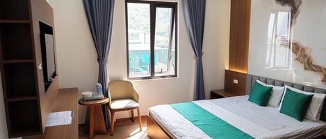 Luxury Double Room, City View | Premium bedding, memory foam beds, desk, laptop workspace