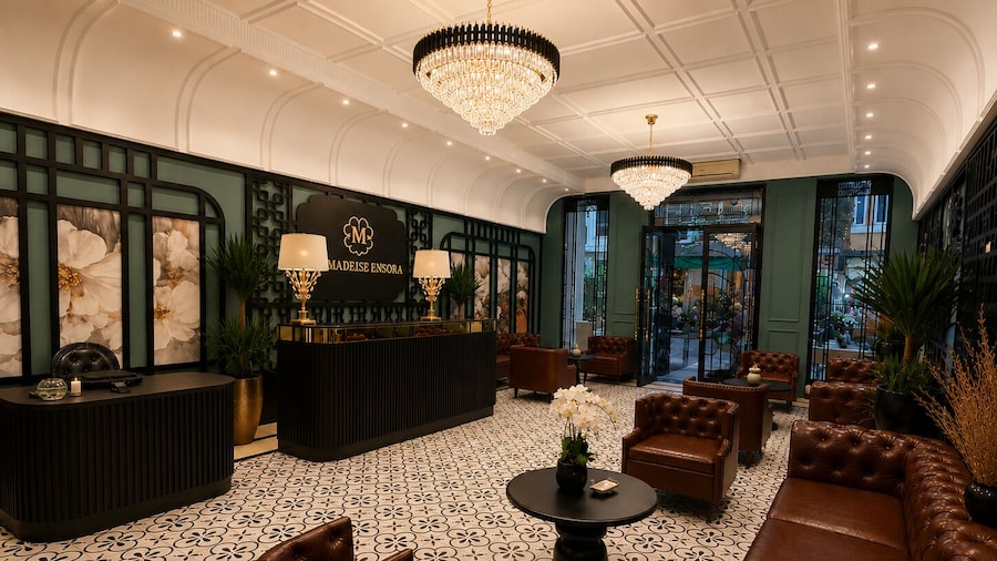 Ensora Hotel & Travel