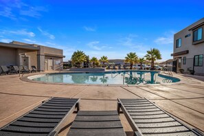Pool - Town Center 2309, Private Hot Tub, Air Hockey Table, Community Amenities! (Washington)
