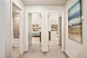 5 bedrooms, iron/ironing board, free WiFi, bed sheets - Paseos 1366, Ping Pong Table, Basketball Arcade, Private Hot Tub, Community Amenities! (Washington)