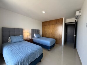 Desk, iron/ironing board, WiFi, bed sheets - A una calle de la playa con alberca en roof By GPS (Mazatlán)