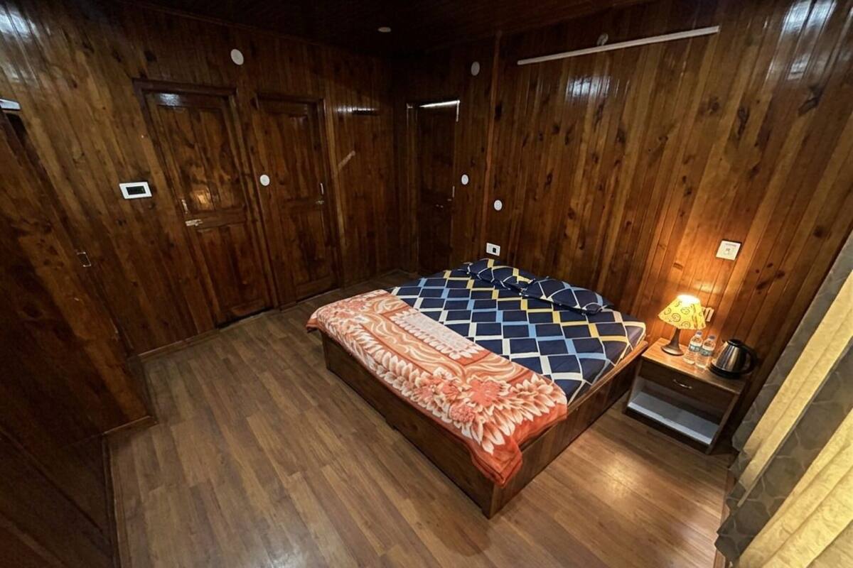 Phòng Executive | Chăn bông, nệm cao su hoạt tính (memory foam) 