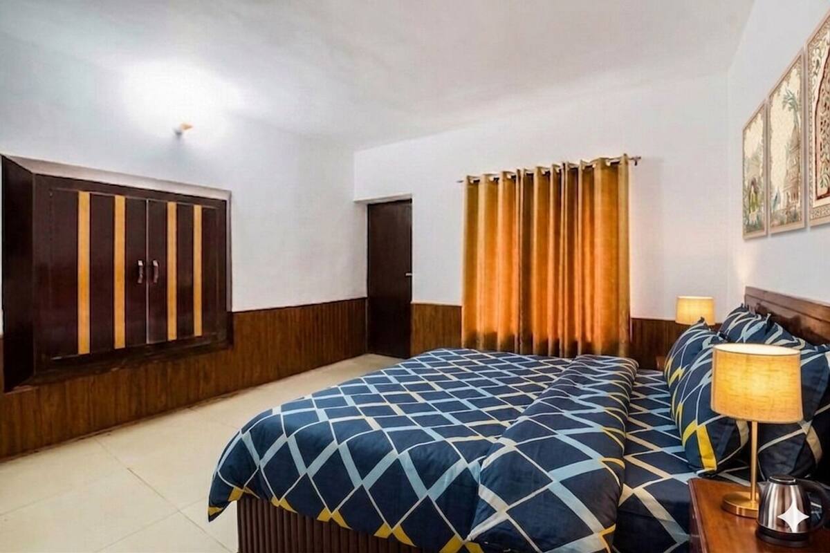 Phòng Premium | Chăn bông, nệm cao su hoạt tính (memory foam) 