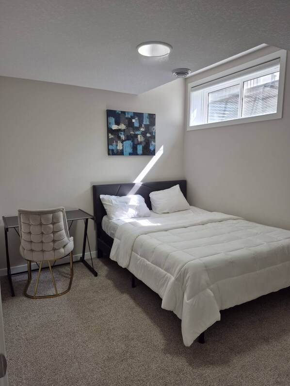2 bedrooms - A Home Away From Home (Calgary)