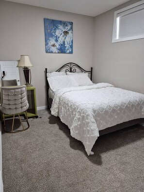 House, 2 Bedrooms | 2 bedrooms - A Home Away From Home (Calgary)