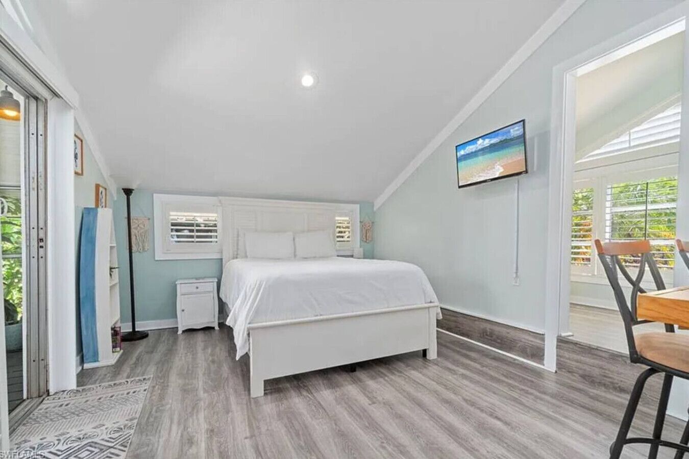 WiFi, bed sheets