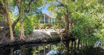 Tropical Lakefront Retreat | Hot Tub + Kayak