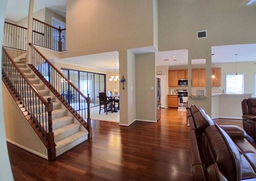 Lake Houston Retreat | Walk to Lake + Golf | 4BR