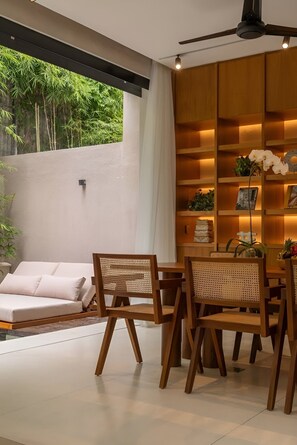 Outdoor dining - Lumea Canggu by Pertama Stay (Canggu)