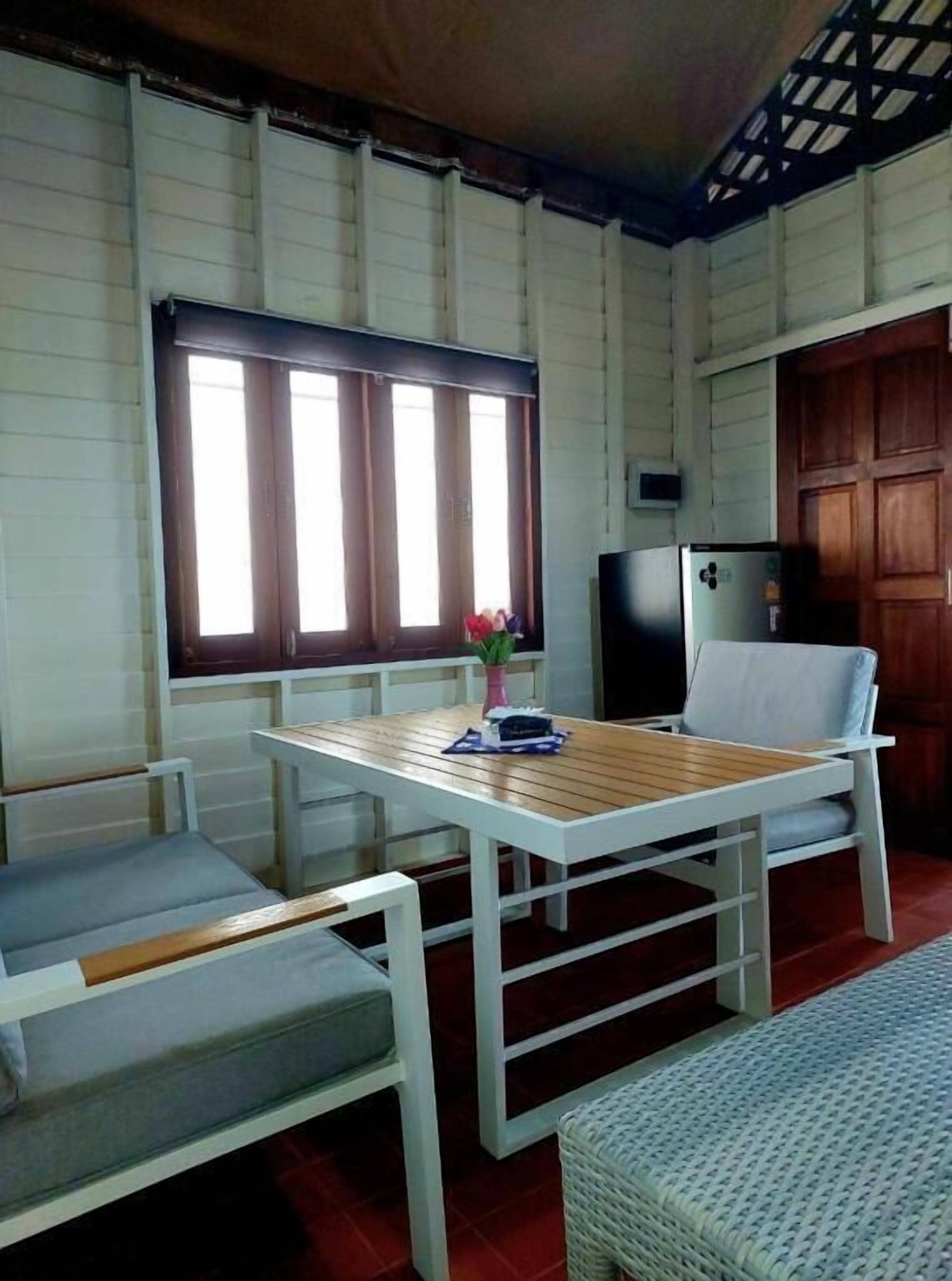 House, 1 Bedroom, Balcony, Ocean View | Dining