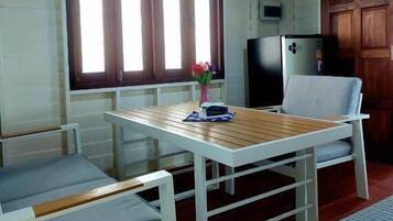 House, 1 Bedroom, Balcony, Ocean View | Dining