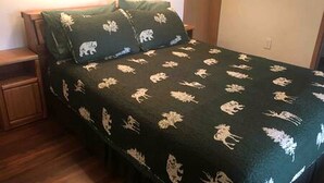 Room - Luxury Mountain Getaway near Routt National Forest in Colorado (Walden)