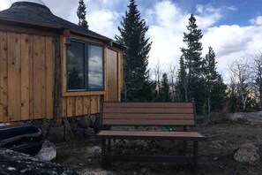 Property grounds - Small Cabin in Colorado for a Weekend Getaway from Denver (Walden)