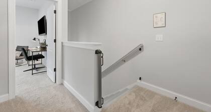Urban Southern Getaway|Game Room & Golf Range Net