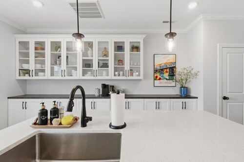 Urban Southern Getaway|Game Room & Golf Range Net