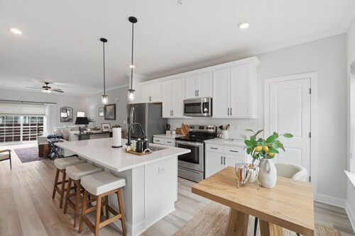 Urban Southern Getaway|Game Room & Golf Range Net