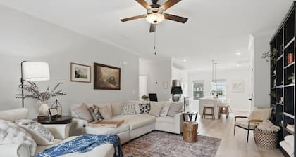 Urban Southern Getaway|Game Room & Golf Range Net