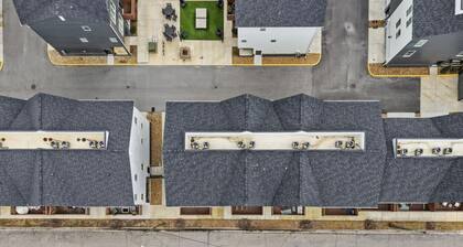 Urban Southern Getaway|Game Room & Golf Range Net
