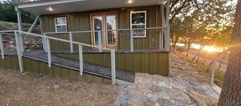 Charming Lakefront Cabin with Sandy Beach Access & Fire Pit Near Lake Cisco, TX