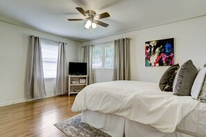 Room - Relaxing Houston Stay | Simple & Comfortable (Houston)