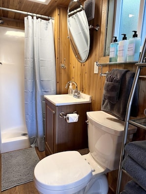 Towels, soap, shampoo