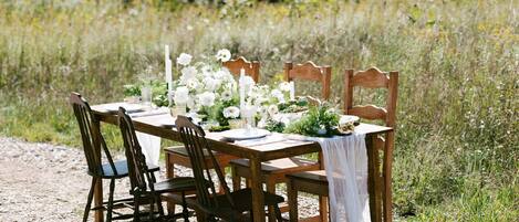 Outdoor dining