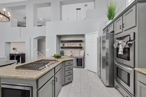 Private kitchen - Stylish Family Getaway | Fully Furnished Home (Las Vegas)