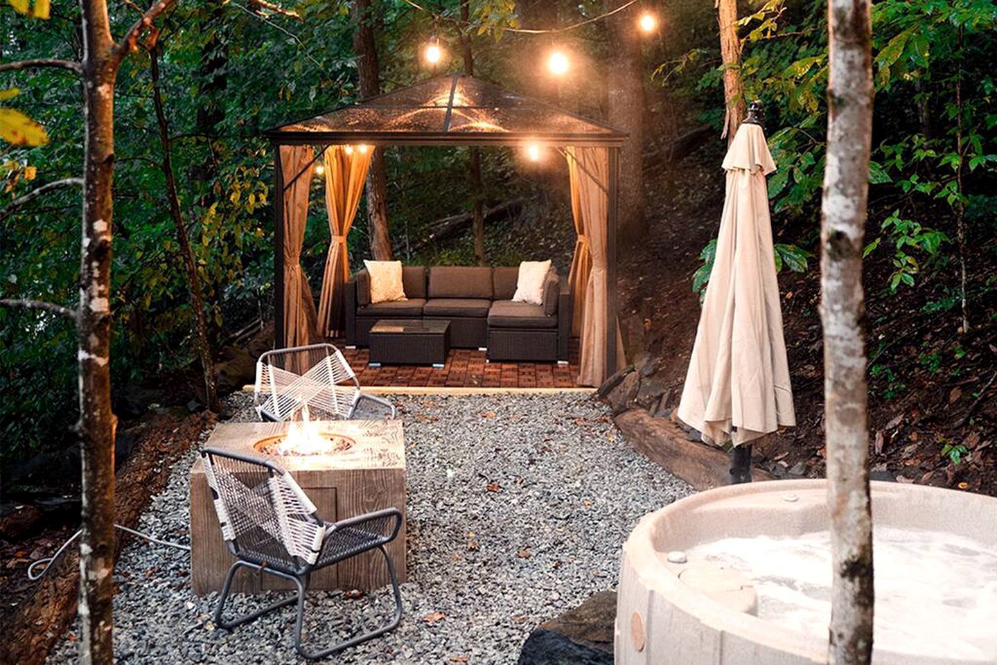 Bain à remous extérieur