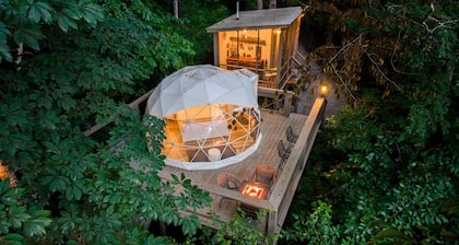 Experience Unrivaled Luxury: Exclusive Dome with Hot Tub and Unique Views in North Carolina