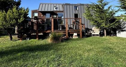 Impressive Tiny House with Fireplace in Waldport, Oregon