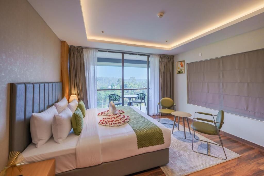 Executive Suite, Balcony | In-room safe, iron/ironing board, free WiFi, wheelchair access