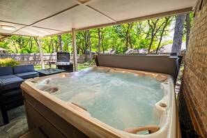 Terrace/patio - Nordic-Inspired Getaway | Hot Tub + Fire Pit (North Richland Hills)