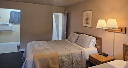 Eagle Motel Room 105