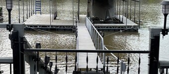 Lake front house on Monkey Island with private dock