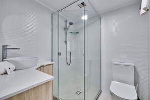 Toallas y papel de baño 