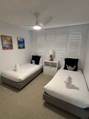 2 bedrooms, WiFi, bed sheets - 7 Coral Seas 35-37 Sixth Avenue (Maroochydore)