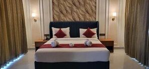 Suíte família, sacada, vista para a piscina