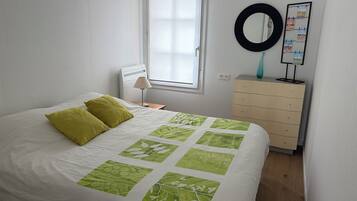 1 Schlafzimmer, Bügeleisen/Bügelbrett, Reisekinderbett, kostenloses WLAN