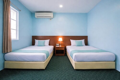 Bangi Lanai Hotel