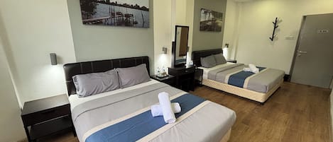 Deluxe Suite | Desk, free WiFi, bed sheets
