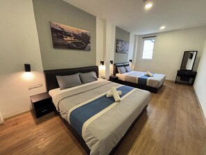 Desk, free WiFi, bed sheets - Rj Hotel By Mr Vj Business (Kuantan)
