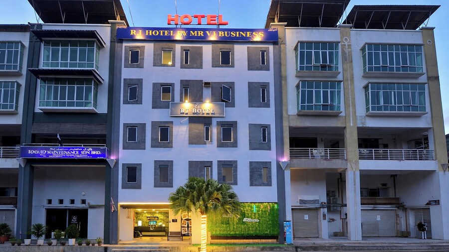 Rj Hotel By Mr Vj Business