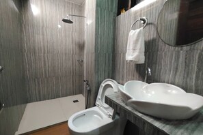 Ducha, cabezal de ducha tipo lluvia, artículos de tocador gratuitos