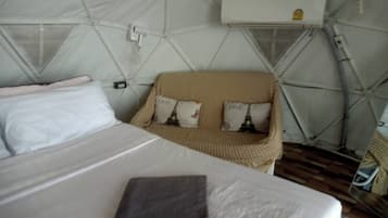 Tent | Desk, free WiFi, bed sheets