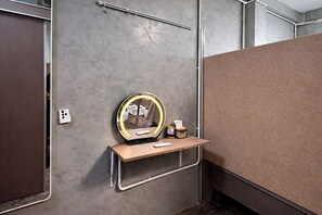 Asrama Umum, asrama campuran | Pemandangan dari kamar