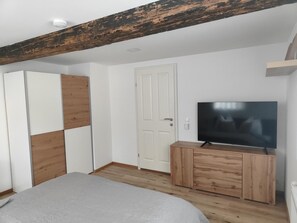 4 Schlafzimmer, Bügeleisen/Bügelbrett, WLAN, Bettwäsche