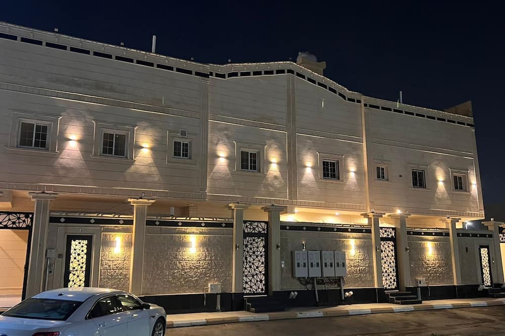 Al Salam Apts Bedroom Living j-16