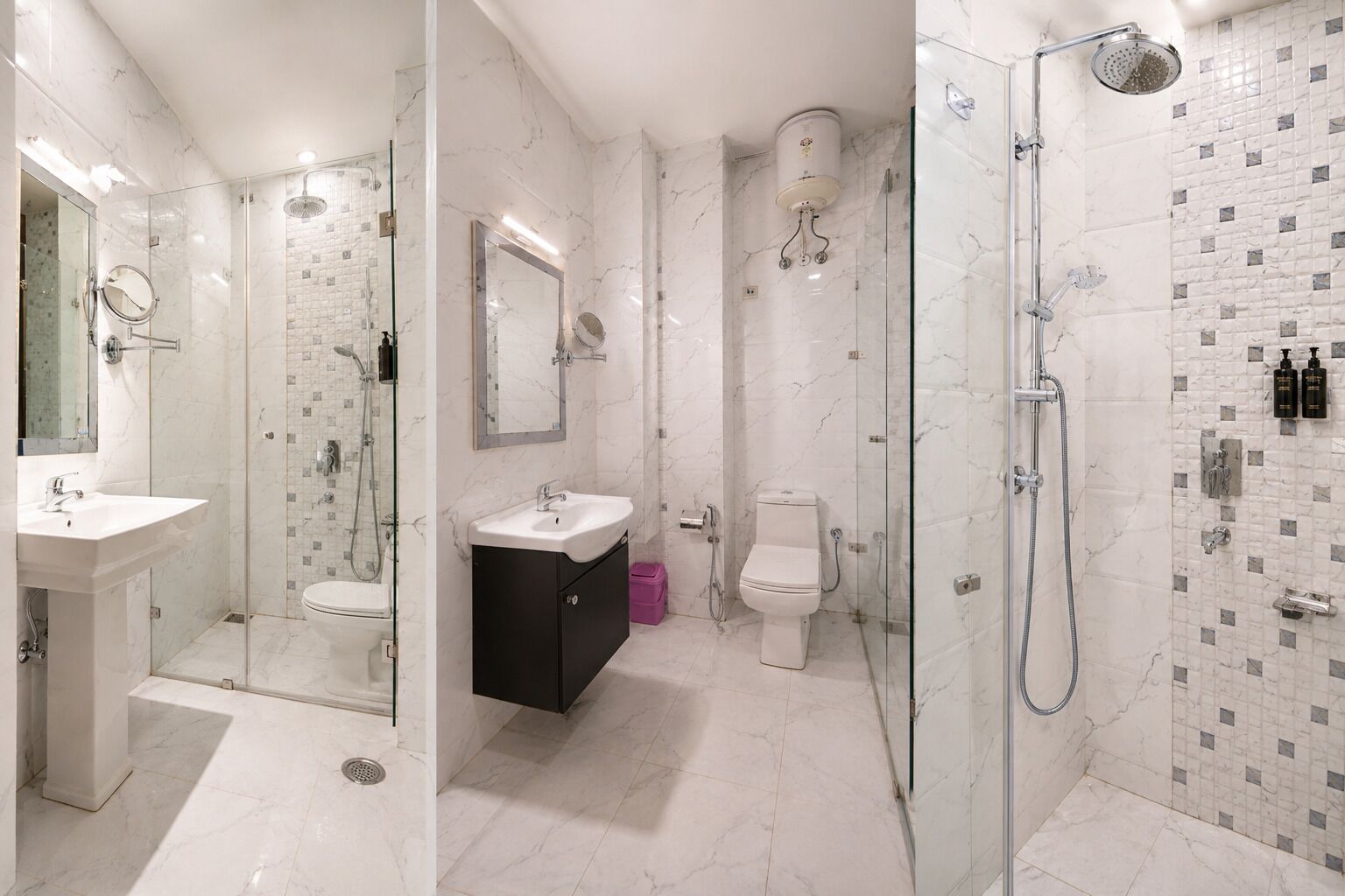 Suite | Badkamer | Een douche, een haardroger, handdoeken, zeep