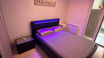 2 chambres, fer et planche Ă repasser, draps fournis