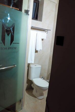 シングルルーム マウンテンビュー | バスルーム